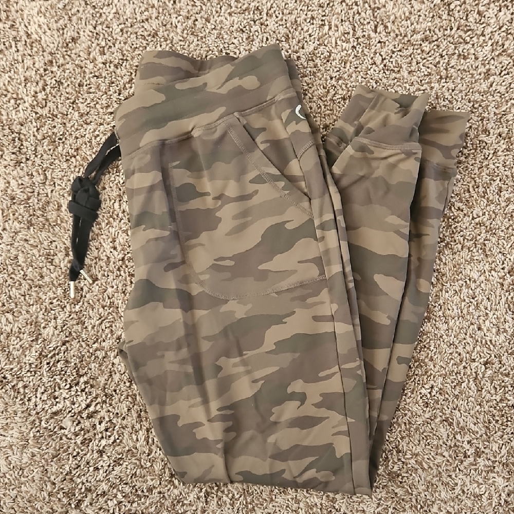 Zyia Camo Unwind Joggers